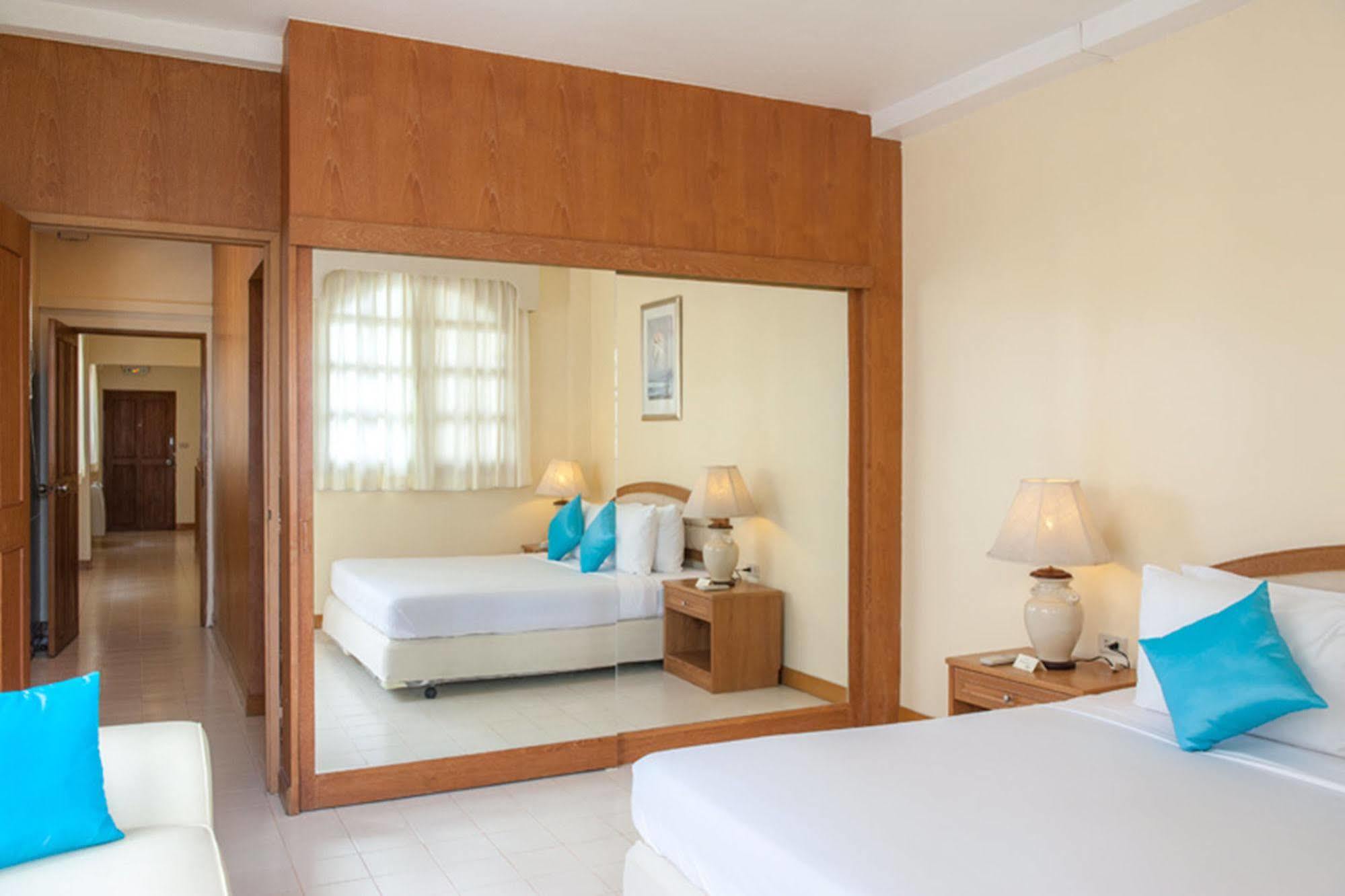 Lido Beach Hotel Pattaya Exterior foto