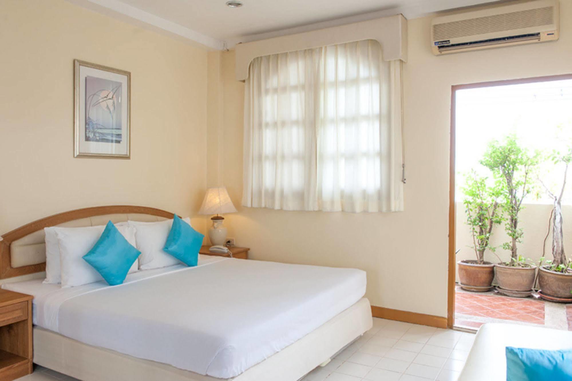 Lido Beach Hotel Pattaya Exterior foto